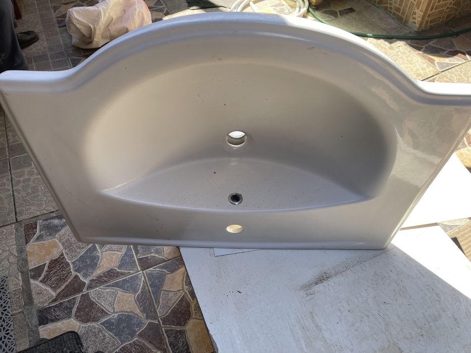 Chiuveta pentru baie din portelan