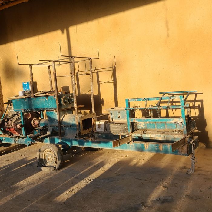 Loy blok soltiladi  kamchiliklari yuq ishlatib beramz Narxi 2.5 ming