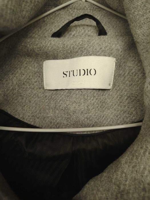 Дамско палто с качулка