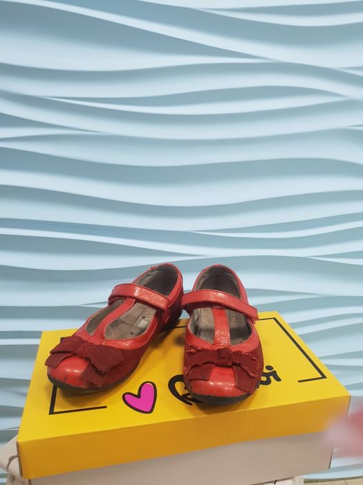 Обувь для девочек 27-28-30