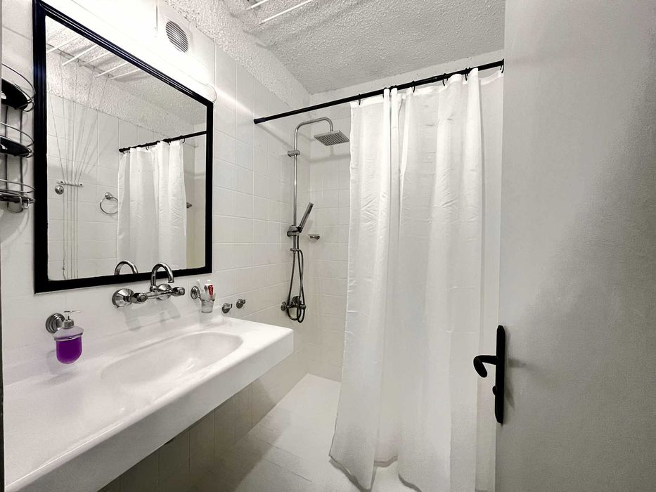 Дава се под наем Четиристаен апартамент в София, Разсадника - 105 кв.м за 847.62 € - Снимка #13