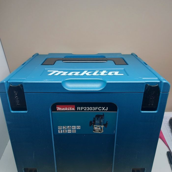 ПРОМОЦИЯ.Нов модел мощна фреза Makita RP2303FC07