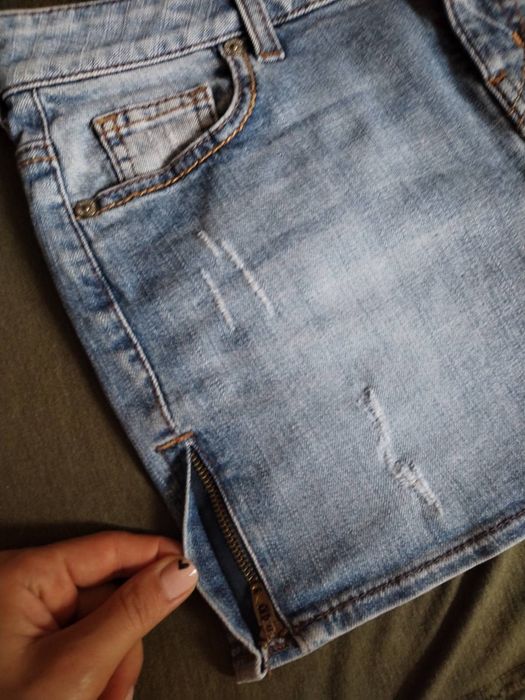 Оригинална дънкова пола Guess 28 размер