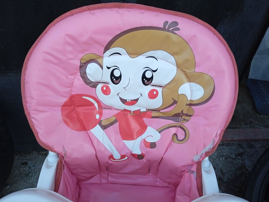 Стульчик для кормления ребенка