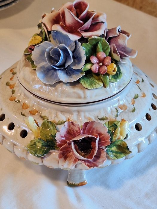 Италианска бонбонера Bassano