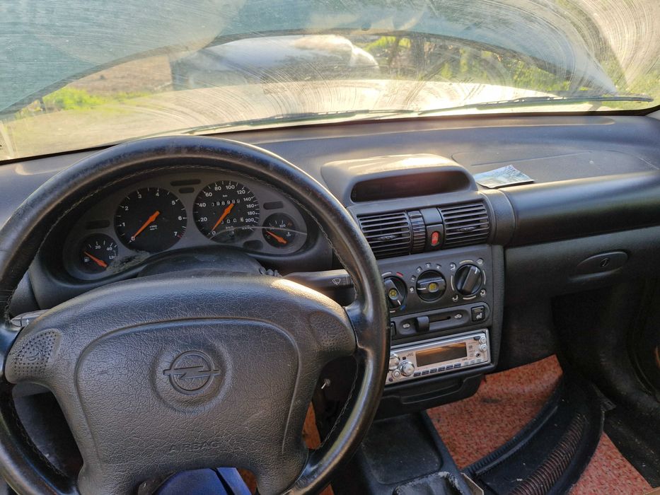 Опел тигра на части