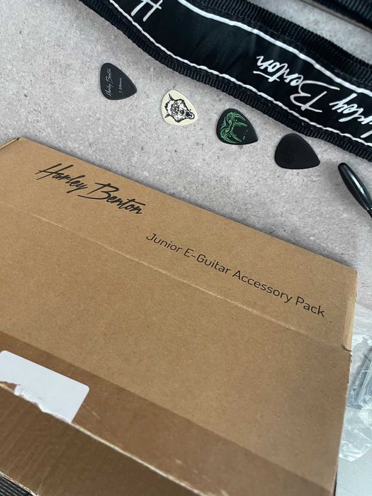 Chitara Harley benson