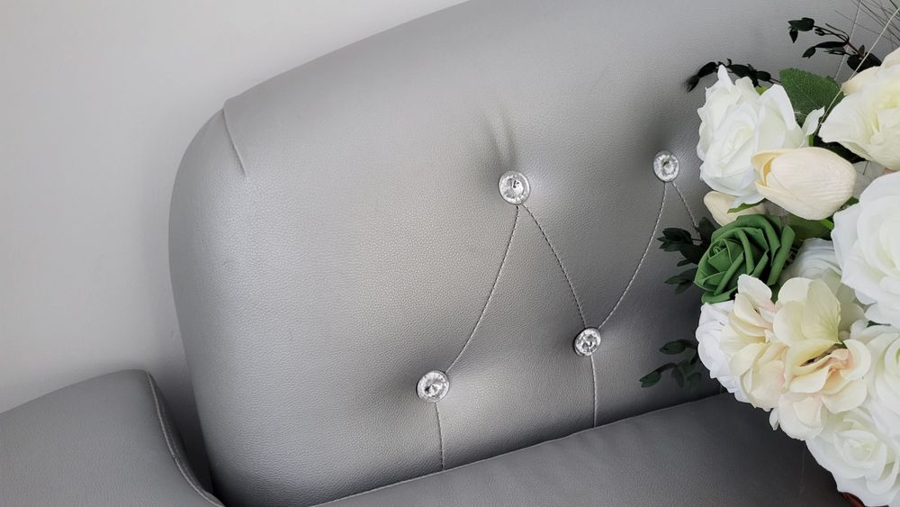 Divan Argintiu, produs second-hand . Anunt valabil ptr Arad si Timis