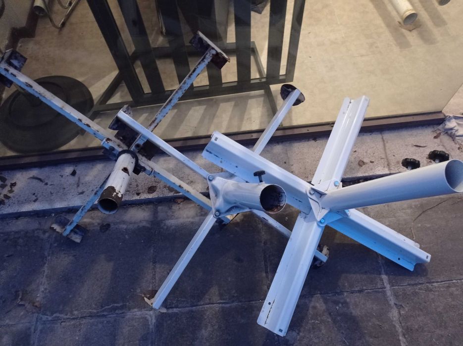 2бр Голям Градински Чадър 3.5/3.5м на Мин. Вода