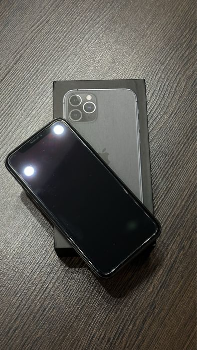 iPhone 11 PRO 256 gb и Apple Watch