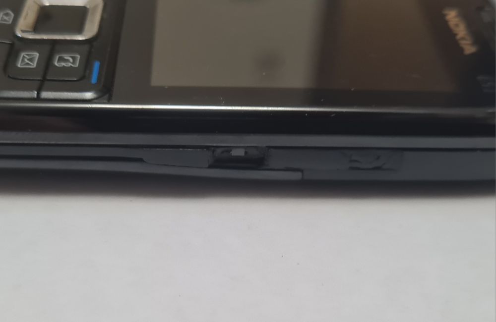 Telefoane de colecție Nokia E51, HTC