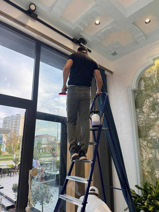 Тонировка и солнцезащита для офисных зданий, ресторанов и автомобилей.