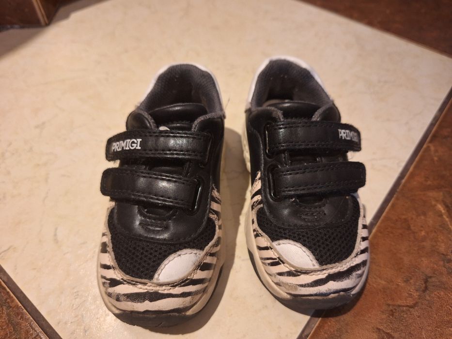 Adidasi Primigi masura 22, stare buna