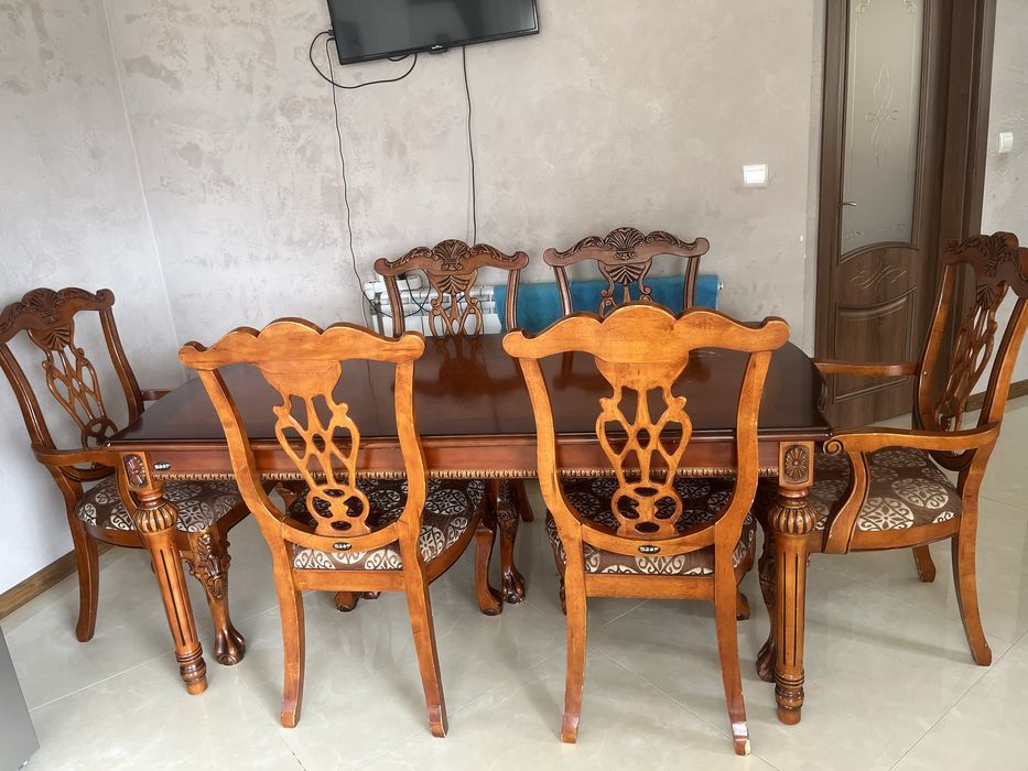 Маса за хранене с 6 стола