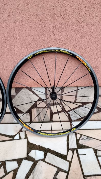 Roata janta fata bicicleta Mavic 700-18