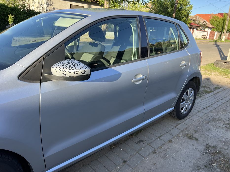 VOLKSWAGEN Polo 2010 — imagine 3