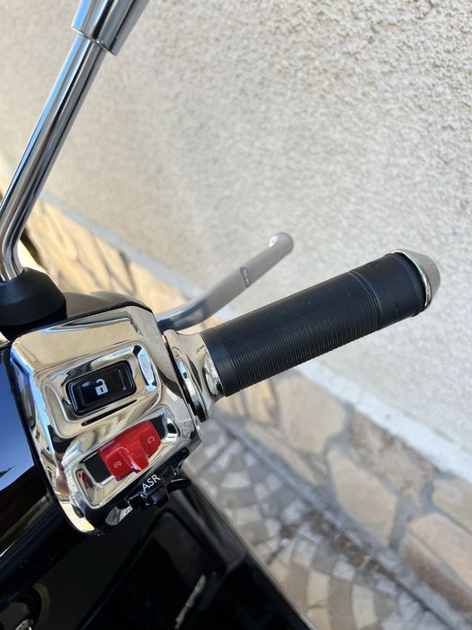 Скутер Vespa Super GTS 300