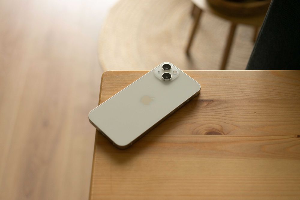 Apple iPhone 13 (от A1)