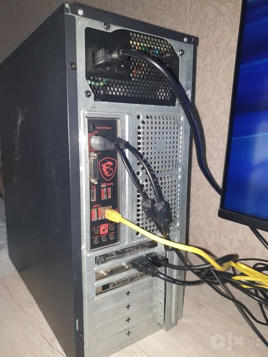 С ПК: r5 2600, Gtx 1650D6, 16gb3200, 256+500gb