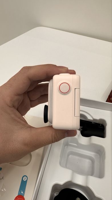 Insta360 GO 3S экшн камера