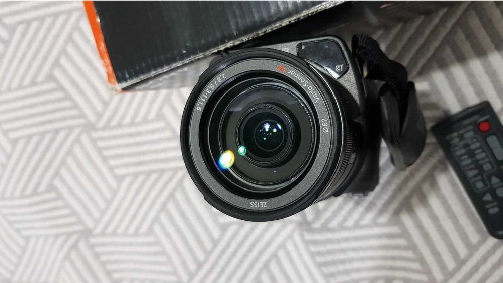 Sony FDR Ax100E + microSD 128gb