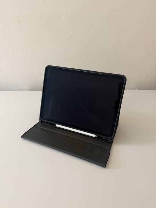iPad Pro 11” (generația a 4-a) 256GB Wi-Fi + Cellular