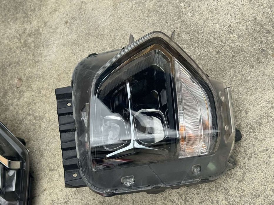 Фарове , стопове,дневни светлини ,огледала Хюндай йоник,туксон,елантра