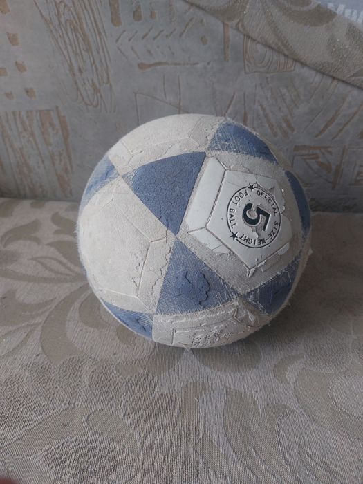 Продам футбольный мяч