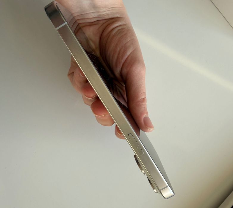 iPhone 15 pro MAX 512GB white titanium