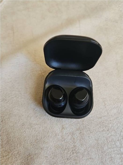 Продаются наушники Samsung Galaxy Buds Core