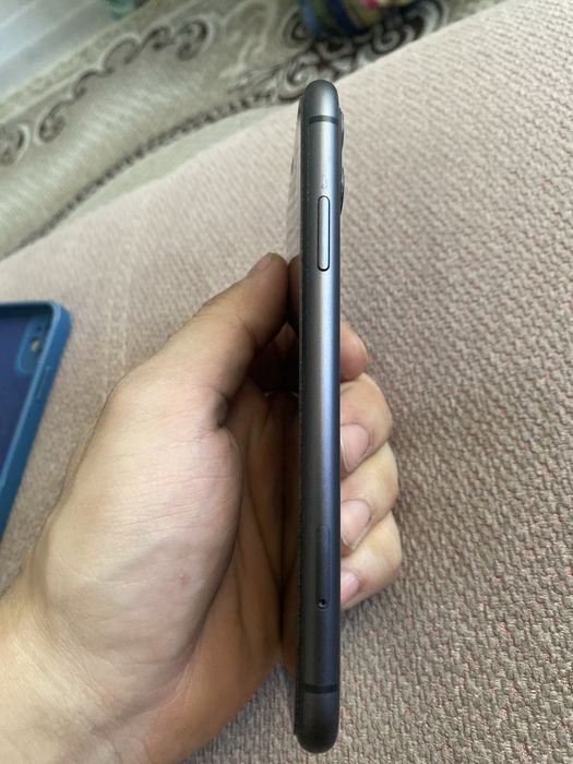 Продам iphone 11