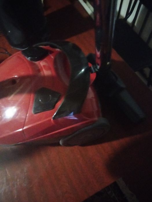 Продам пылесос  рабочий