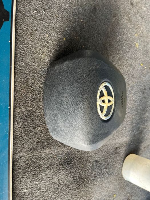 Бег еърбег аирбег Airbag Toyota Avensis