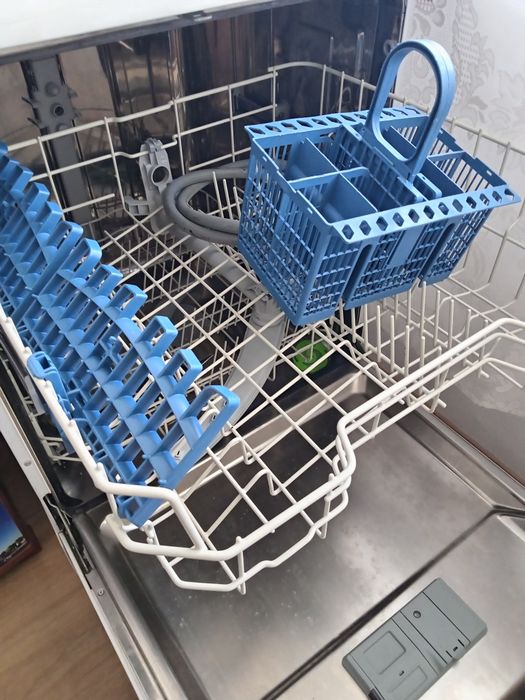 Продавам миялна машина.