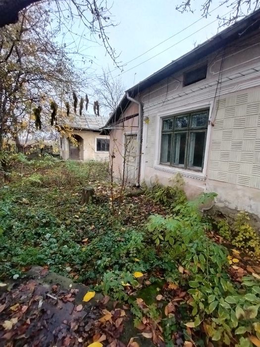 Casă de vânzare strada principala