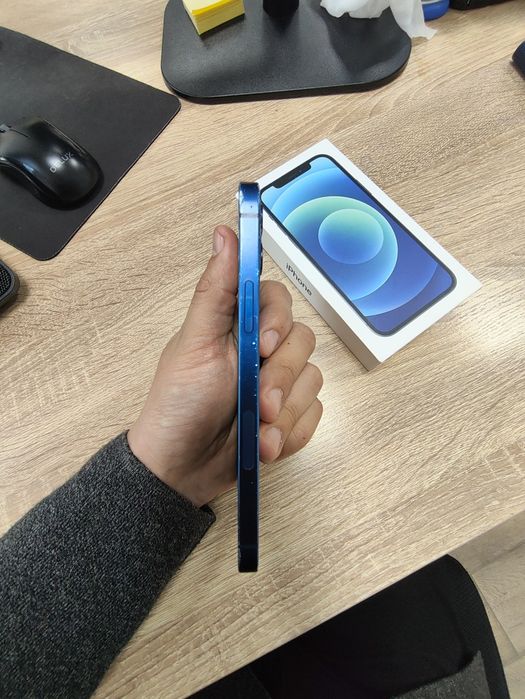 Продам Iphone 12/Айфон 12