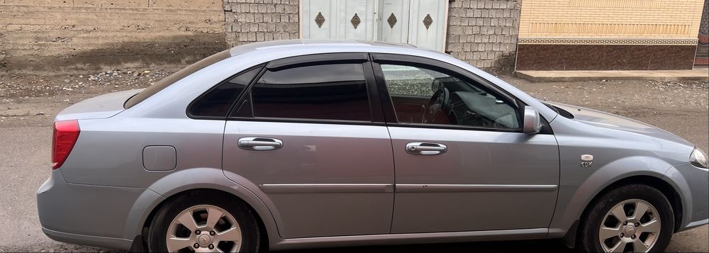 Срочно сотилади мошина идеал хама жойи зор тожа краскаси