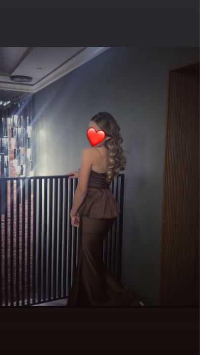 Платье было надето всего один раз