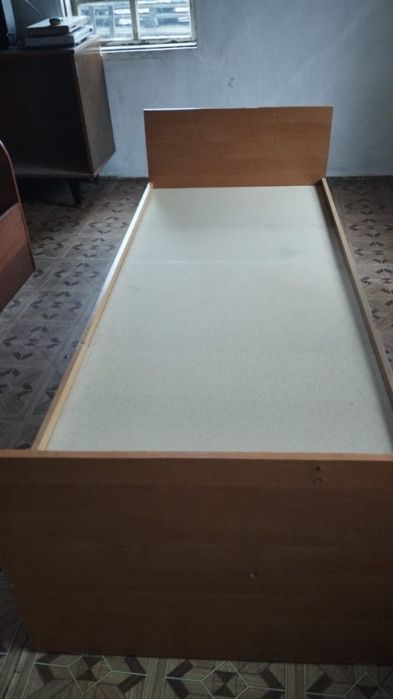 Кровать в хорошем состоянии