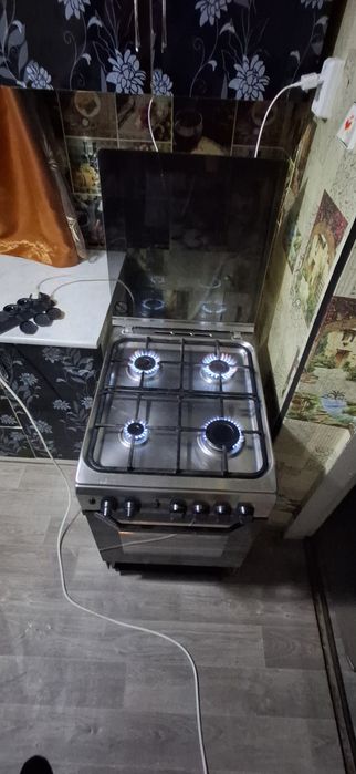 Газовая  плита   !