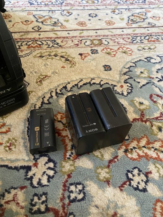 Камера сони 2500 Sony 2500