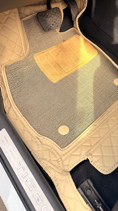 Чехлы на машину универсалиные