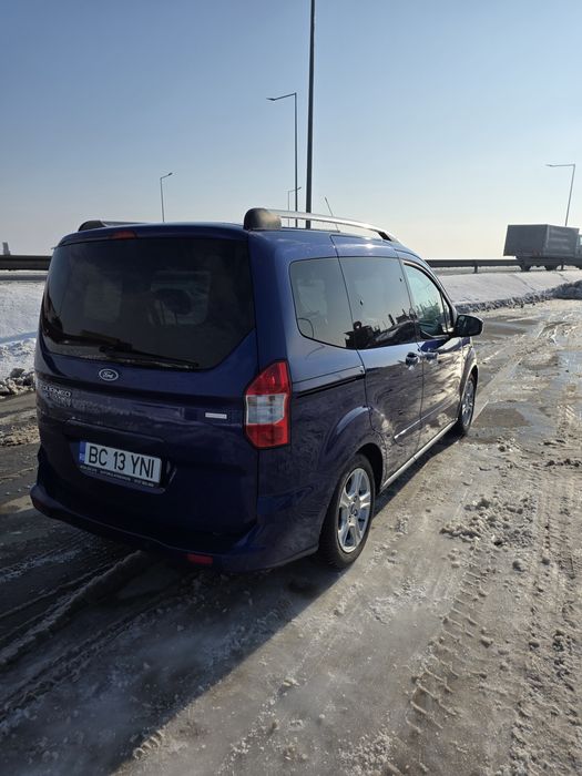 Proprietar vand FORD