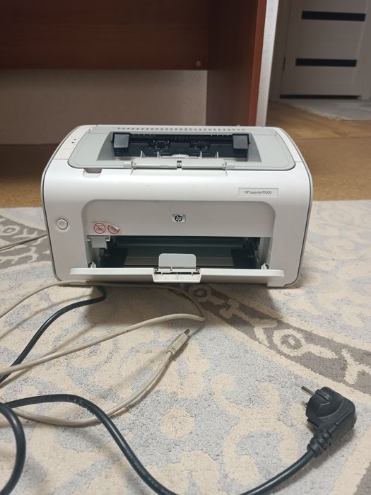 Принтер HP LaserJet P1005