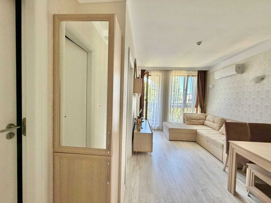 Уютен двустаен апартамент в централната част, к-с „Harmony Suites 11“