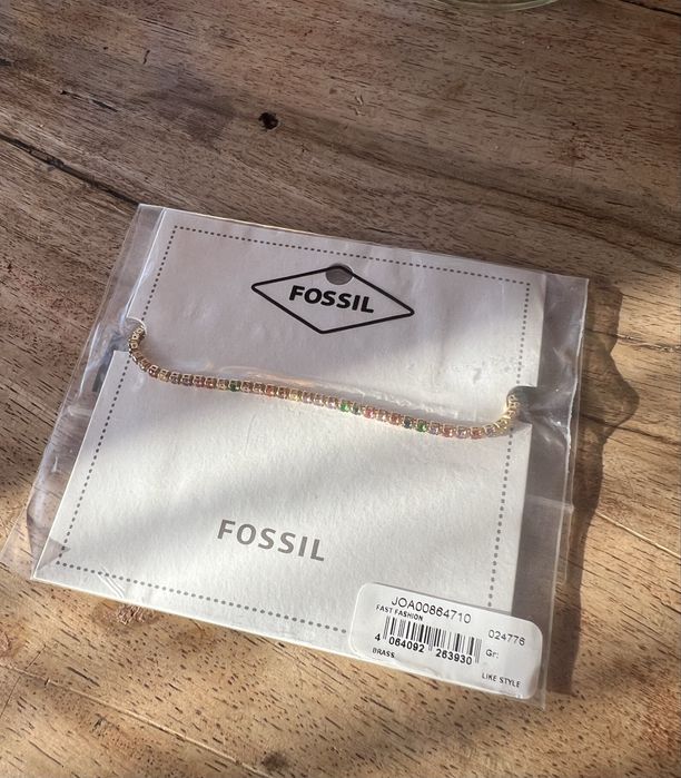 Fossil гривна с цветни камъни