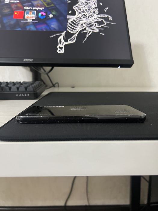 Продам Samsung s22