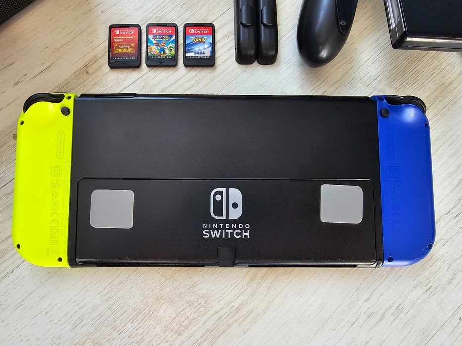 Nintendo Switch OLED + 3 игри
