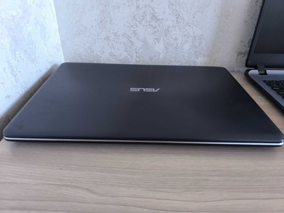 Ноутбук Asus Core i7