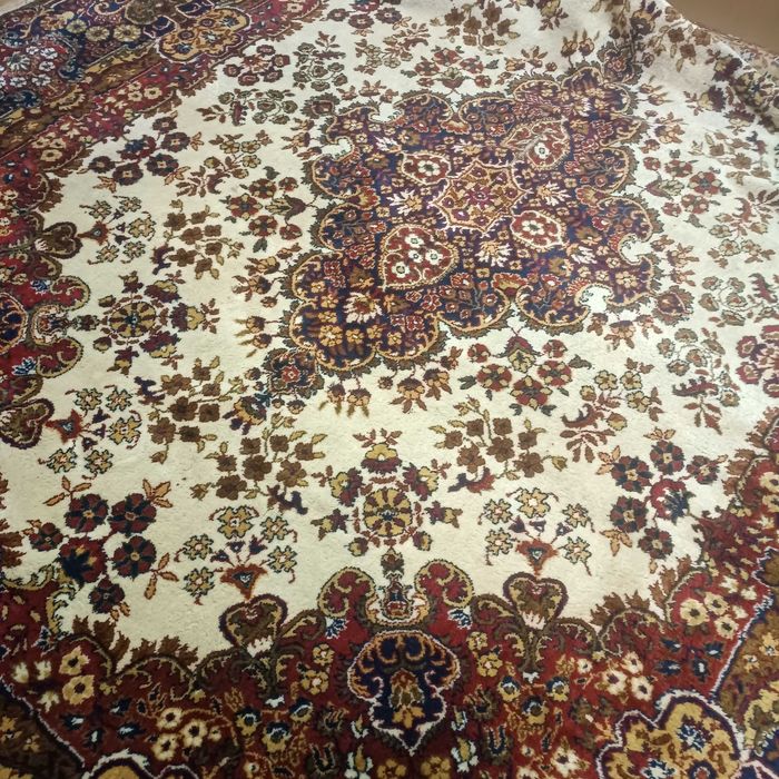 Килим, употребяван 2.5 х 3,3,изпран машинно